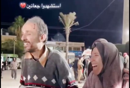 عائلة تبكي اطفالها الذين استشهدوا وهم جائعين جراء العدوان الصهيوني على غزة